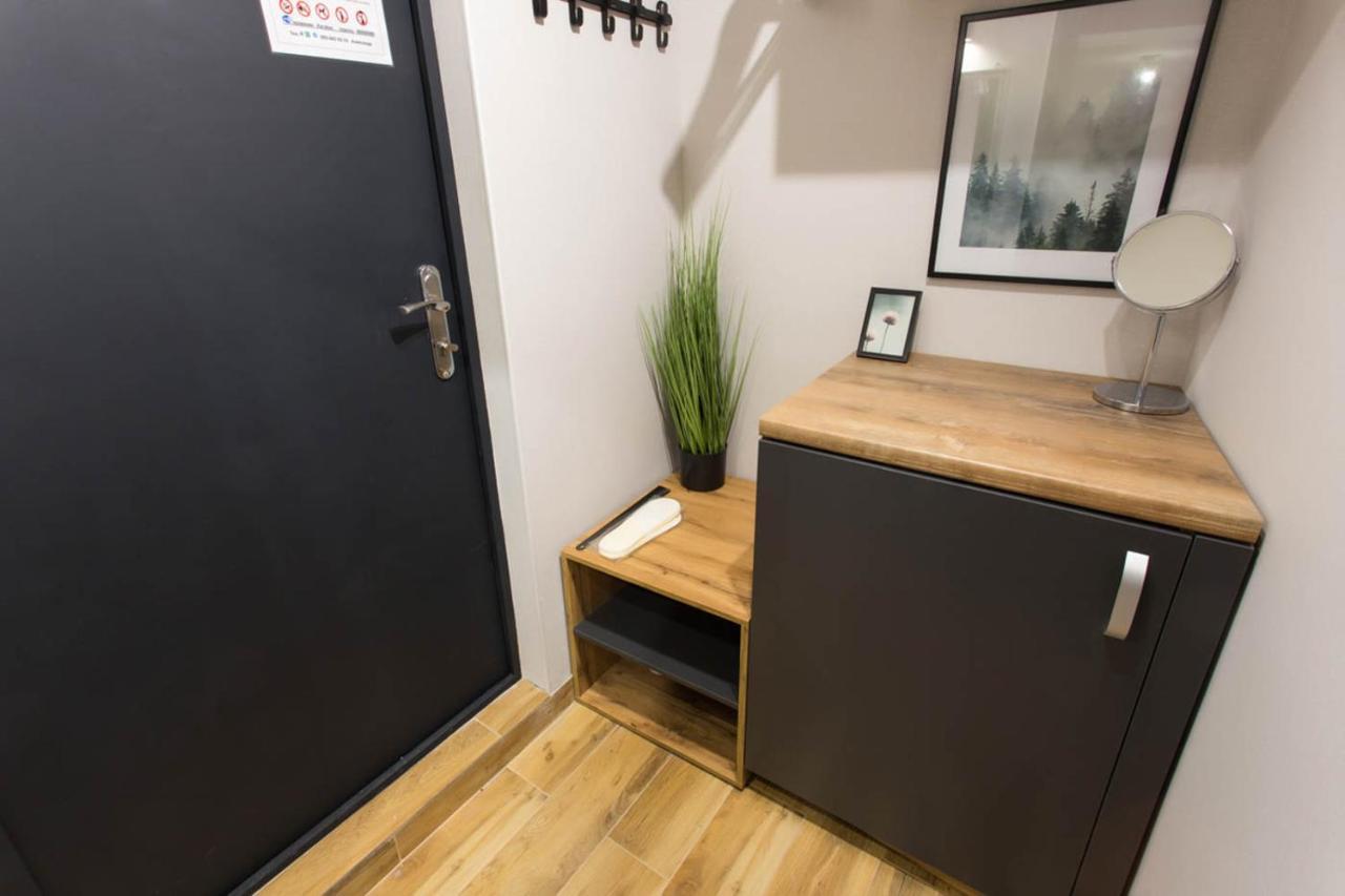 Cozy Apartment In The Center - Podilskyi Lane 7 Charkov Buitenkant foto